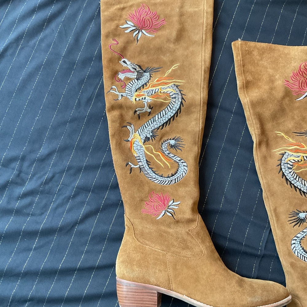 Vintage Embroidered Suede Tan Knee-High Boots Cheryl Crow 9.5 - Picture 3 of 7